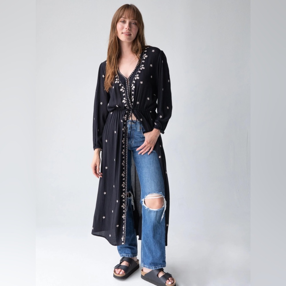 Natural Life Women's Black Brae Floral Embroidered Midi Dress NWT  Size XSmall
